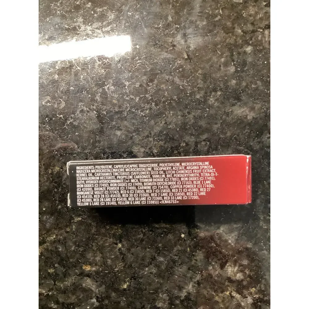 Mac Love Me Lipstick Full 0.1 Oz/3g‎ 423 E for effortless makeup